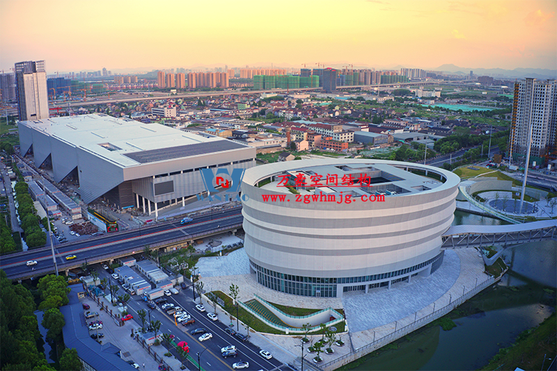 PTFE膜結(jié)構(gòu)膜材是什么材料？PTFE膜結(jié)構(gòu)膜材有哪些性能特點(diǎn)？