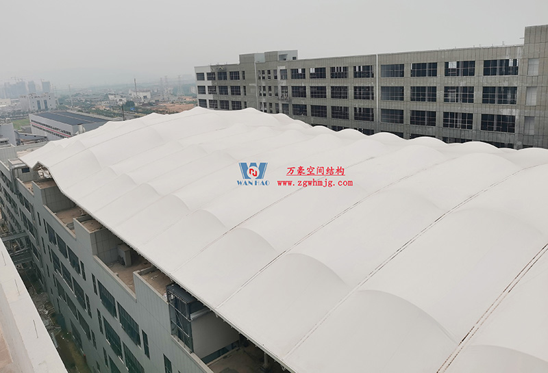 浙江真愛毯業(yè)科技有限公司廠房三屋面膜結(jié)構(gòu)工程完工大吉！