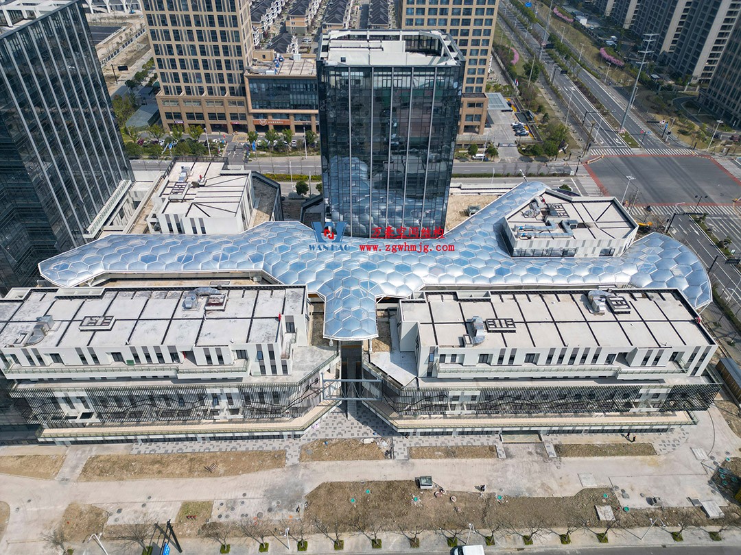 已完工，這個ETFE氣枕商業(yè)天幕閃亮登場！