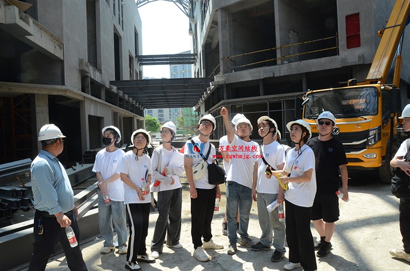 嘉興長(zhǎng)安里ETFE氣枕鋼膜結(jié)構(gòu)頂棚工程現(xiàn)場(chǎng)學(xué)習(xí)觀摩會(huì) 嘉興長(zhǎng)安里ETFE氣枕鋼膜結(jié)構(gòu)頂棚工程現(xiàn)場(chǎng)學(xué)習(xí)觀摩會(huì)