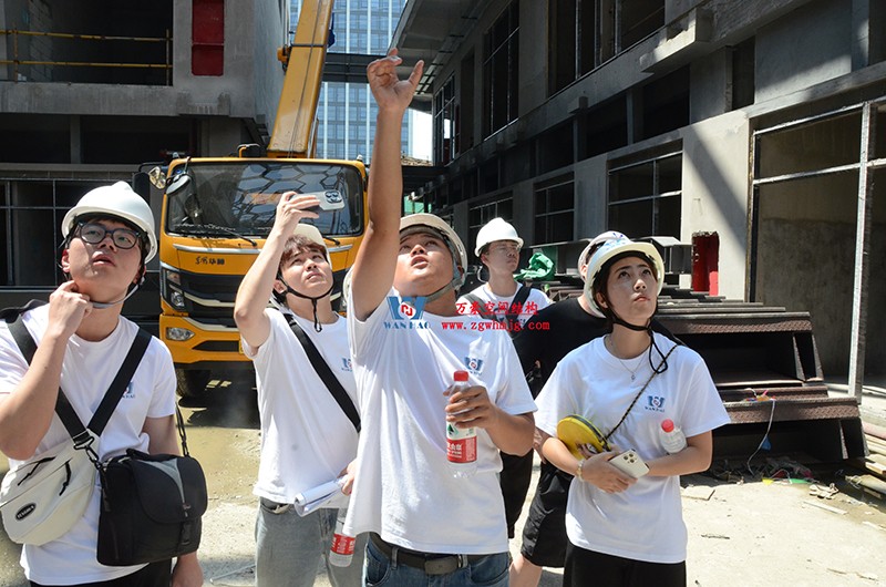 嘉興長(zhǎng)安里ETFE氣枕鋼膜結(jié)構(gòu)頂棚工程現(xiàn)場(chǎng)學(xué)習(xí)觀摩會(huì) 嘉興長(zhǎng)安里ETFE氣枕鋼膜結(jié)構(gòu)頂棚工程現(xiàn)場(chǎng)學(xué)習(xí)觀摩會(huì)