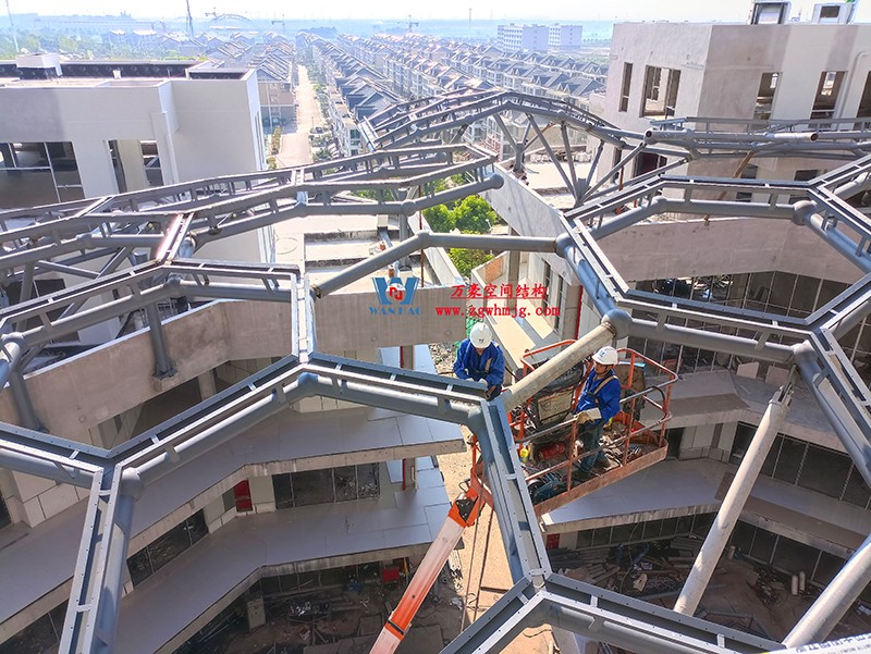 嘉興長(zhǎng)安里ETFE氣枕鋼膜結(jié)構(gòu)頂棚工程現(xiàn)場(chǎng)學(xué)習(xí)觀摩會(huì) 嘉興長(zhǎng)安里ETFE氣枕鋼膜結(jié)構(gòu)頂棚工程現(xiàn)場(chǎng)學(xué)習(xí)觀摩會(huì)