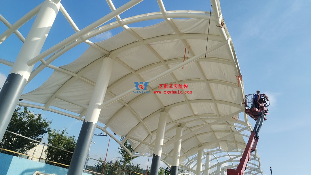 全面加速建設(shè)，創(chuàng)建優(yōu)質(zhì)精品工程