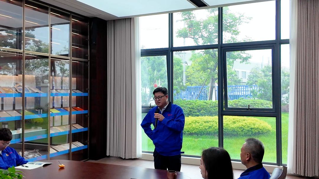 浙江萬(wàn)豪空間結(jié)構(gòu)集團(tuán)有限公司隆重舉行“匠心傳承·共筑未來(lái)”師徒大會(huì)！