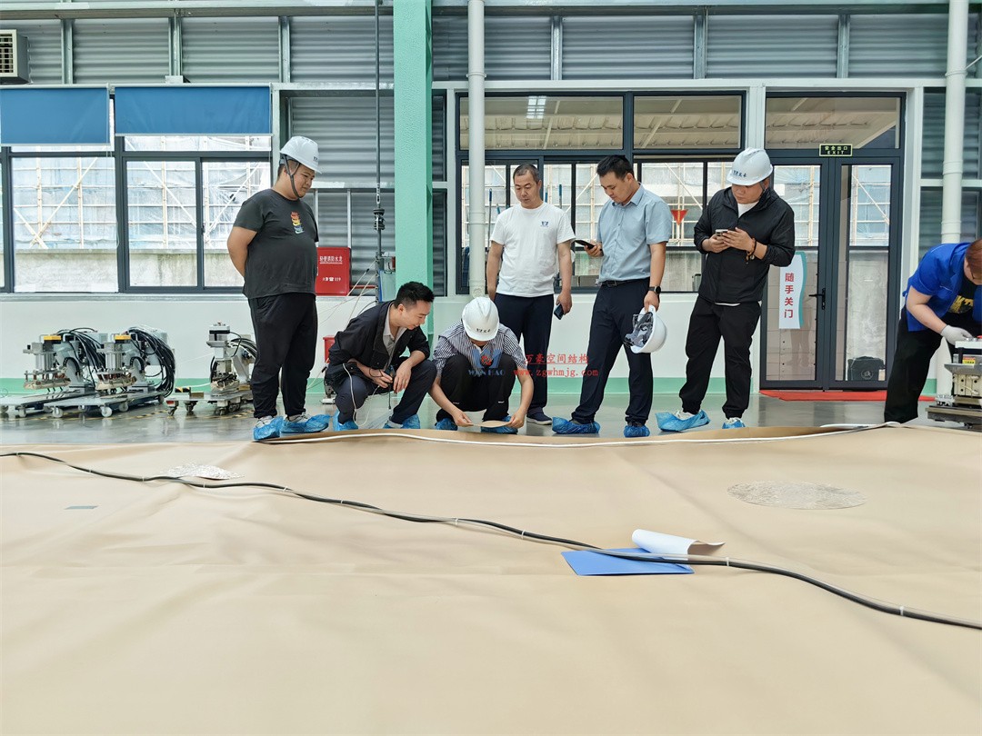 科技賦能品質(zhì)工程 | 萬(wàn)豪集團(tuán)攜手浙大團(tuán)隊(duì)圓滿完成無(wú)錫奧體中心膜結(jié)構(gòu)排水試驗(yàn)驗(yàn)收