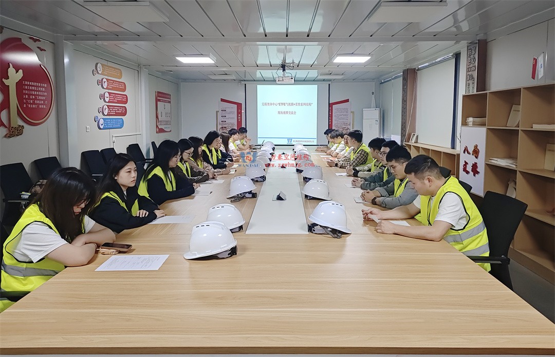 標(biāo)桿引領(lǐng)，智啟未來(lái)——萬(wàn)豪集團(tuán)營(yíng)銷(xiāo)、設(shè)計(jì)與技術(shù)骨干共赴無(wú)錫奧體中心，現(xiàn)場(chǎng)觀摩學(xué)習(xí)解鎖“創(chuàng)新密碼”