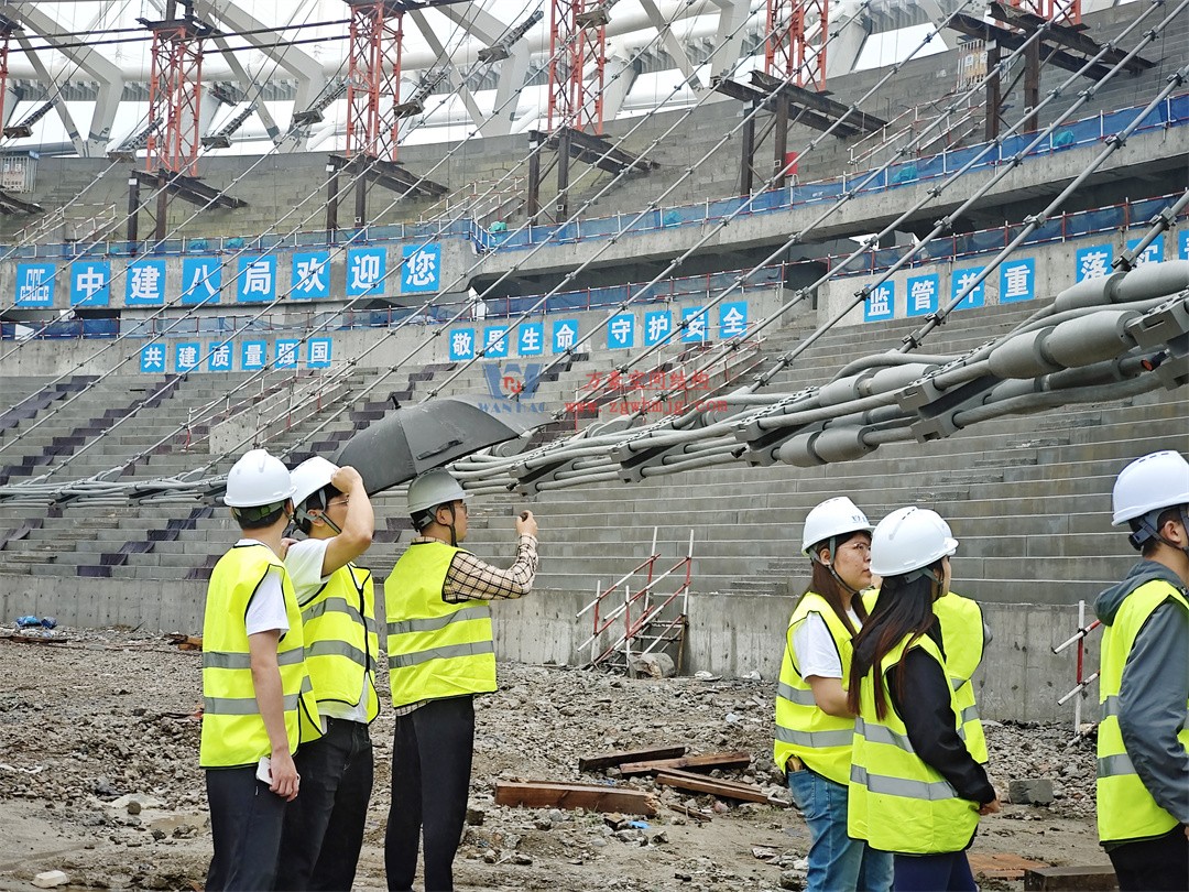 標(biāo)桿引領(lǐng)，智啟未來(lái)——萬(wàn)豪集團(tuán)營(yíng)銷(xiāo)、設(shè)計(jì)與技術(shù)骨干共赴無(wú)錫奧體中心，現(xiàn)場(chǎng)觀摩學(xué)習(xí)解鎖“創(chuàng)新密碼”