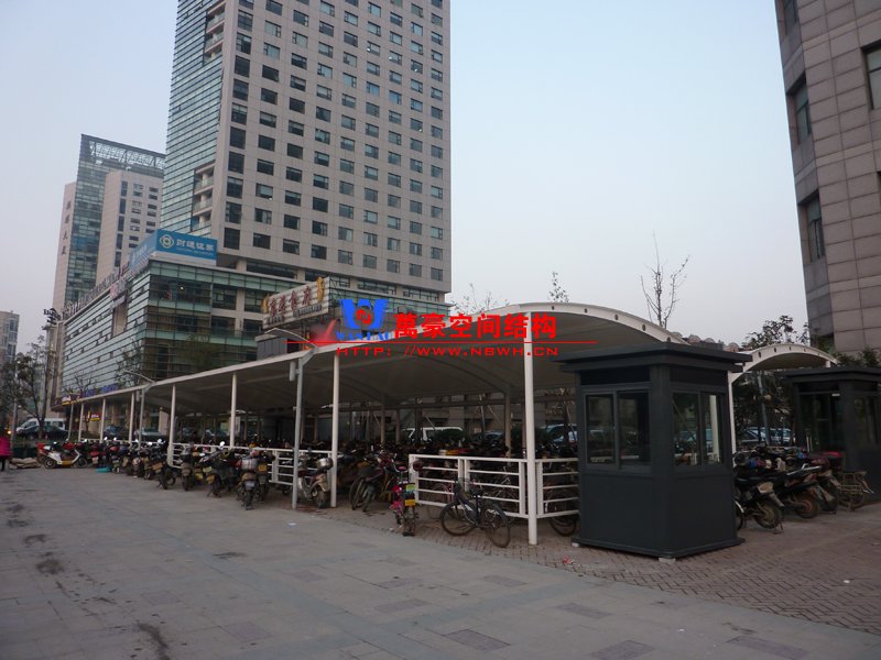 膜結構車棚好處