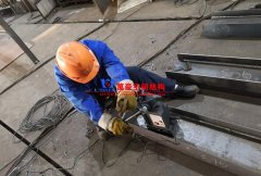 廣安公交車(chē)棚膜結(jié)構(gòu)、鋼結(jié)構(gòu)加工項(xiàng)目